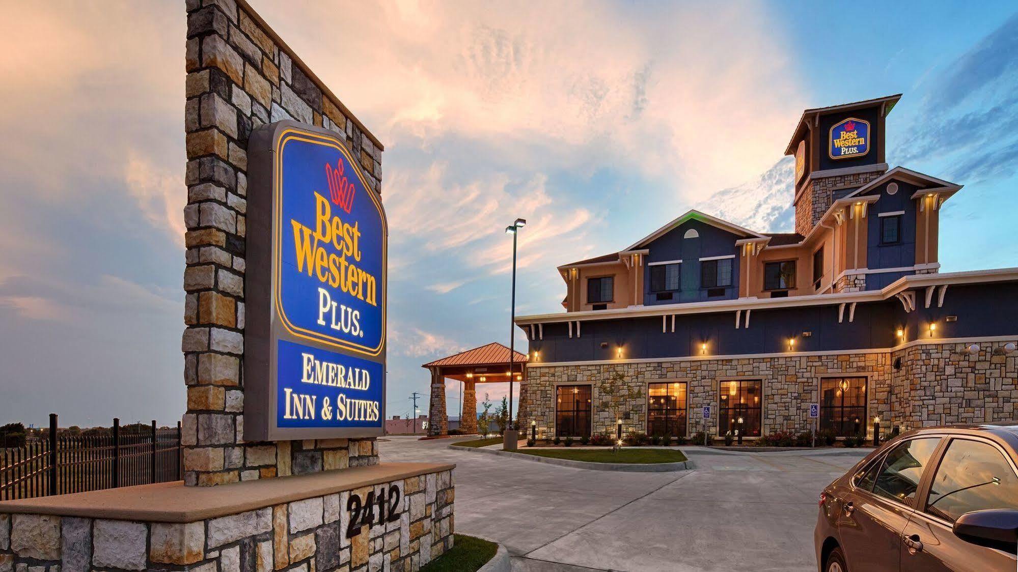 Best Western Plus Emerald Inn & Suites Garden City Ngoại thất bức ảnh